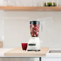 Brentwood 12 Speed Blender Plastic Jar - White -Kitchen Appliances GUEST 6702ef4d e49d 4239 a728 ae00bf1f2ee4