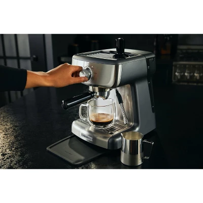 Calphalon PrecisionHeat Espresso Machine: Stainless Steel, 15 Bars Pressure, 1300W, 4 Cup Capacity, Auto Shut-Off 6 Calphalon PrecisionHeat Espresso Machine: Stainless Steel, 15 Bars Pressure, 1300W, 4 Cup Capacity, Auto Shut-Off - Image 6